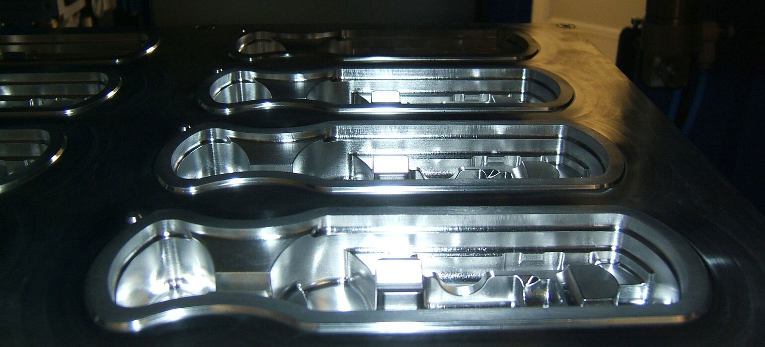 Thermoformmaschinen, Vakuumtiefziehmaschinen, Vakuumtiefziehmaschine, Vakuumformmaschinen, Vakuumformmaschine, Tiefziehmaschinen, Tiefziehmaschine, Thermoformmaschine